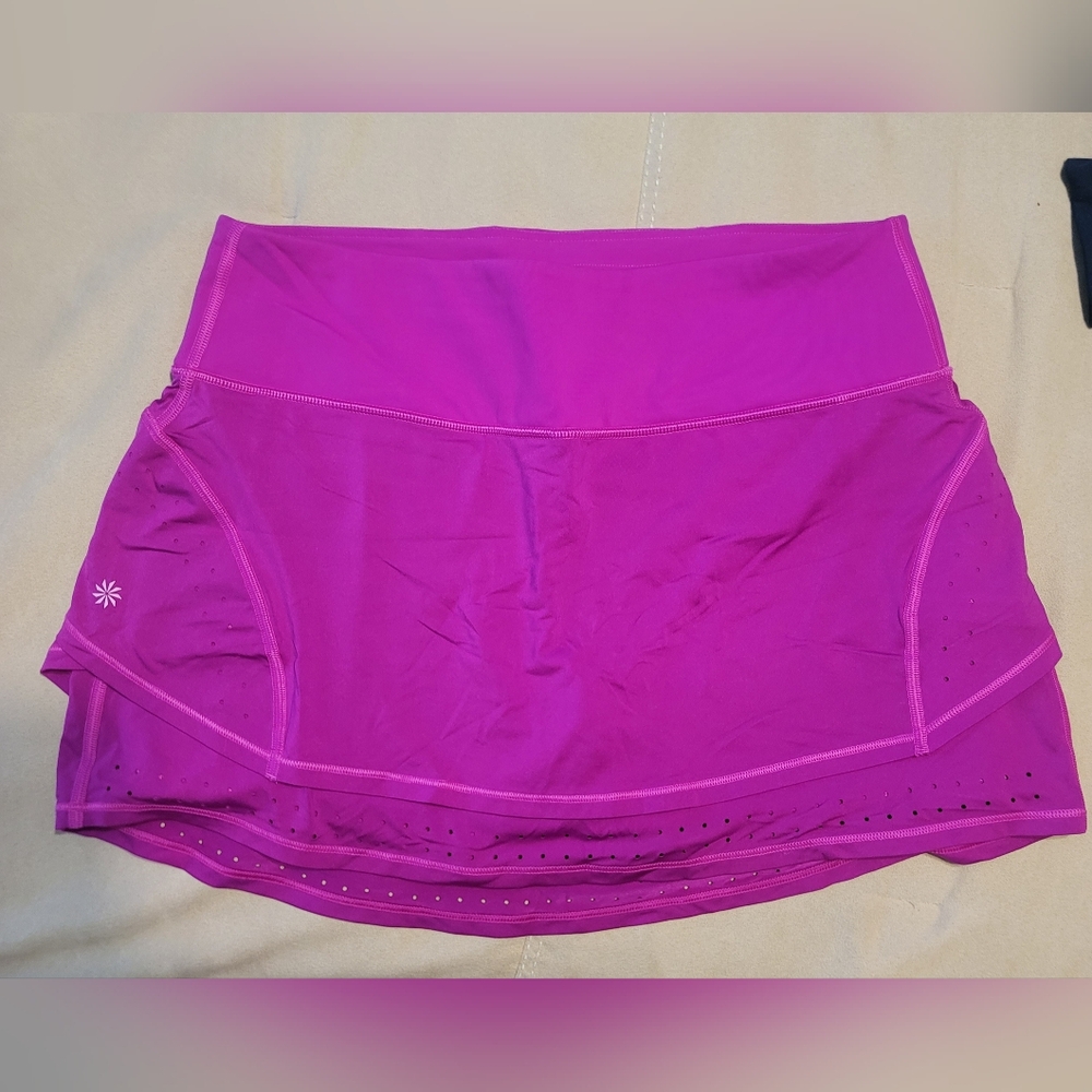 Athleta Stealth TruCool Skort - Fushsia. Size M. Built in shorts. 13 in.